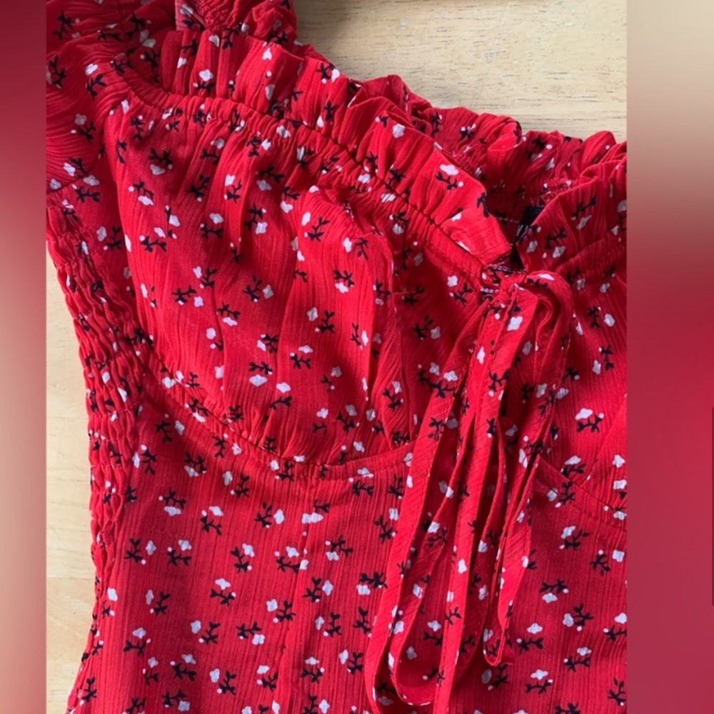 White Fox Boutique Red Floral Smocked Dress, Size Small